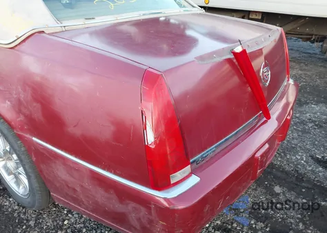 2006 Cadillac Dts Standard z USA, uszkodzony, nr VIN 1G6KD57Y86U143448